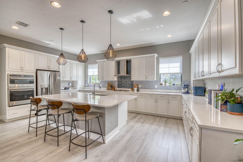 BEST VALUE IN ALTON! Experience luxurious indoor-outdoor living - Beach Townhome/Townhouse for sale in Palm Beach Gardens, Florida on Beachhouse.com