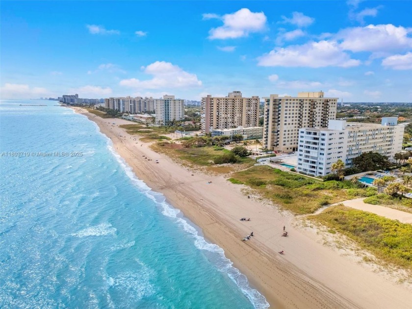 Ocean-Front Co-Op in Lauderdale By The Sea. Spectacular Ocean - Beach Other for sale in Lauderdale By The Sea, Florida on Beachhouse.com