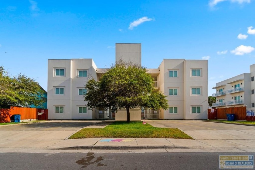 Welcome to your dream condominum on South Padre Island! This 3 - Beach Condo for sale in South Padre Island, Texas on Beachhouse.com
