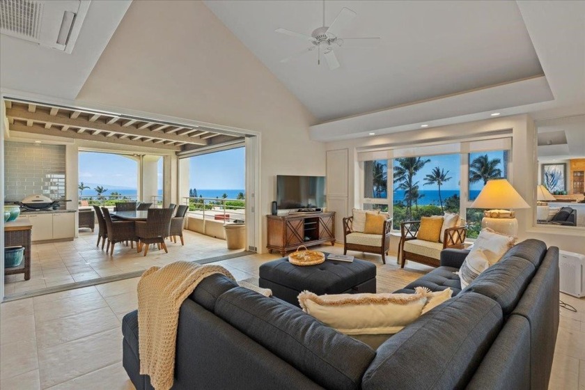 Nestled in the coveted Wailea Palms complex, Unit 3106 - Beach Condo for sale in Kihei, Hawaii on Beachhouse.com