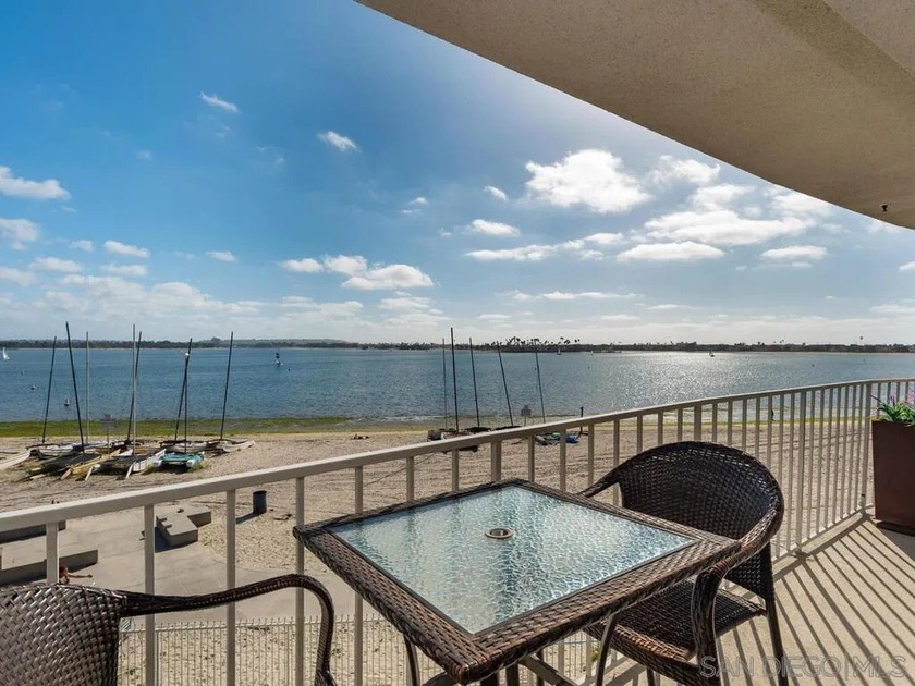 WATERFRONT unit on Sail Bay!!. Gorgeous south-facing, corner - Beach Condo for sale in San Diego, California on Beachhouse.com