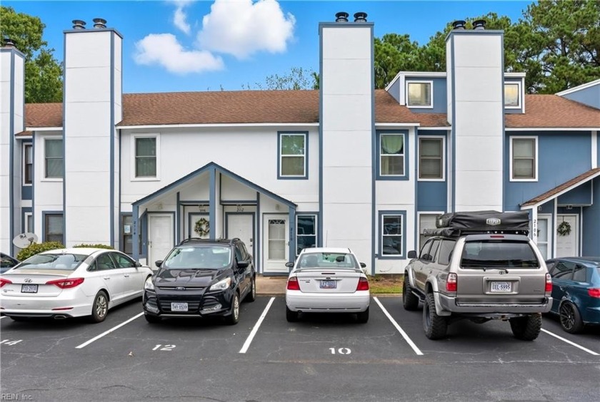 Don't miss this stunningly updated condo, conveniently located - Beach Condo for sale in Virginia Beach, Virginia on Beachhouse.com