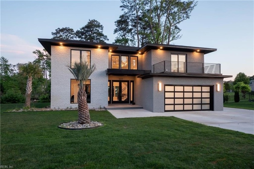 Exceptional custom built waterfront home overlooking Lake Smith - Beach Home for sale in Virginia Beach, Virginia on Beachhouse.com