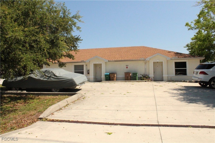 Great investment property located in a very convenient - Beach Home for sale in Cape Coral, Florida on Beachhouse.com
