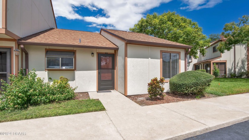 Beautifully remodeled 2-bedroom, 2-bath, single-story end unit - Beach Condo for sale in Daytona Beach, Florida on Beachhouse.com