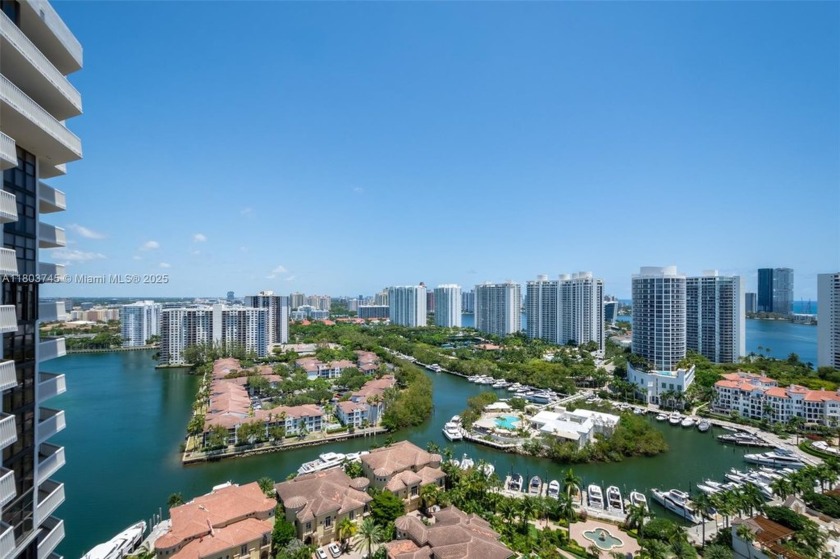 BEAUTIFUL 3 BEDROOM 2 1/2 BATH UNIT ON A HIGH FLOOR WITH - Beach Condo for sale in Aventura, Florida on Beachhouse.com