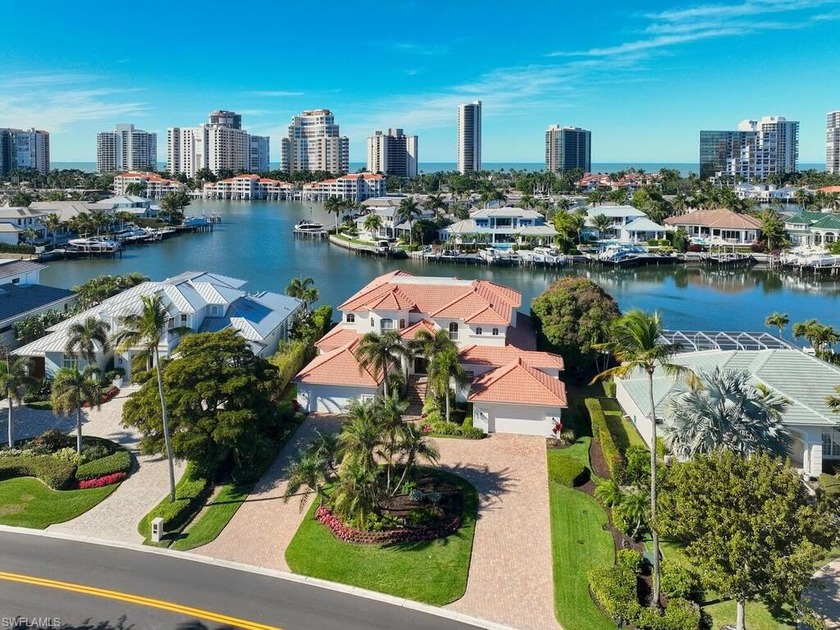 Panoramic water views define this luxury Park Shore home, just a - Beach Home for sale in Naples, Florida on Beachhouse.com