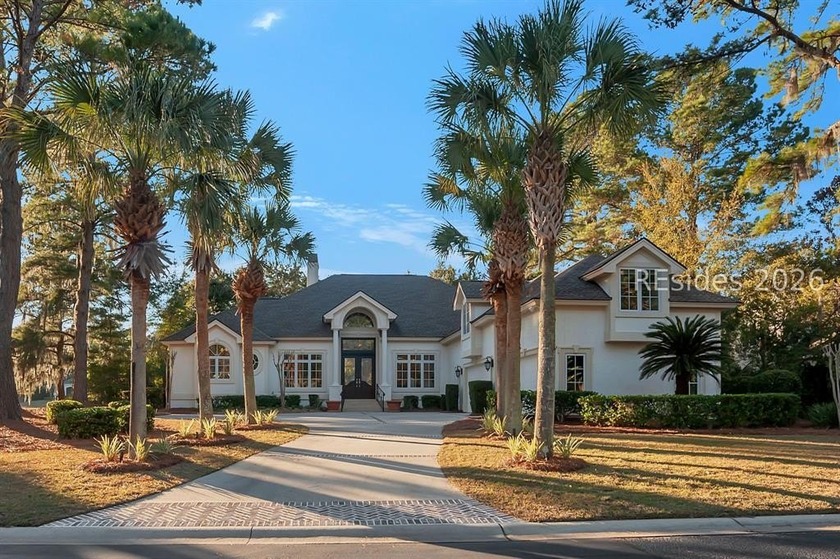 Stunning custom-built home in the desirable Belfair community - Beach Home for sale in Bluffton, South Carolina on Beachhouse.com