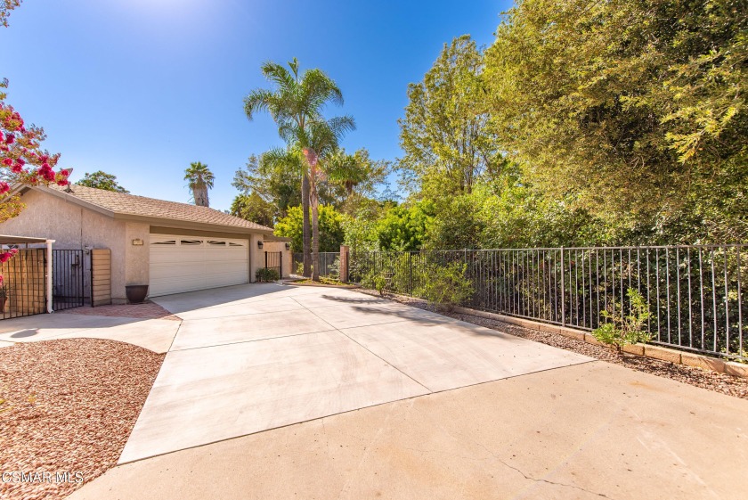 Welcome to 4300 Forest Oaks... This fabulous, private, single - Beach Home for sale in Thousand Oaks, California on Beachhouse.com