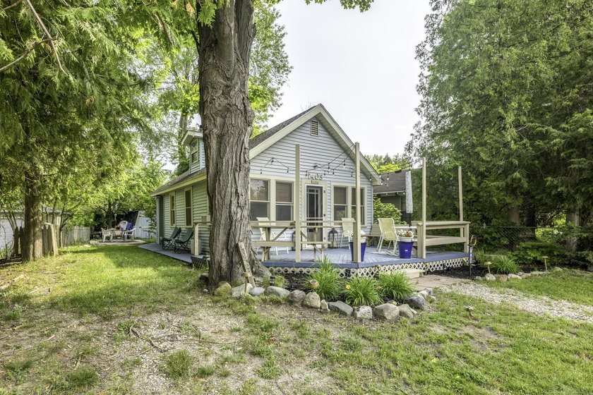 WELCOME TO 7403 WOODSIDE - your Lexington, Michigan beach - Beach Home for sale in Lexington, Michigan on Beachhouse.com