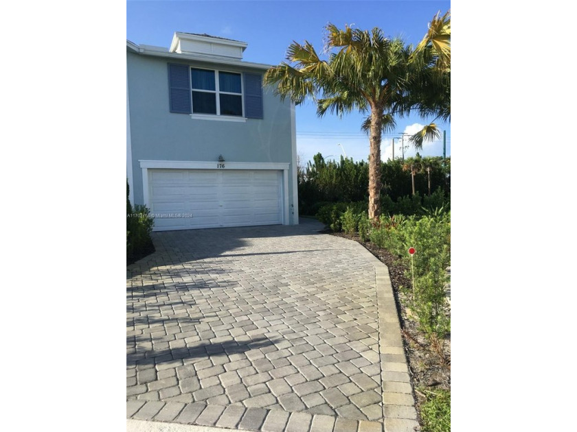 True end unit. Brand new home, move in ready. Features an open - Beach Home for sale in Jensen Beach, Florida on Beachhouse.com