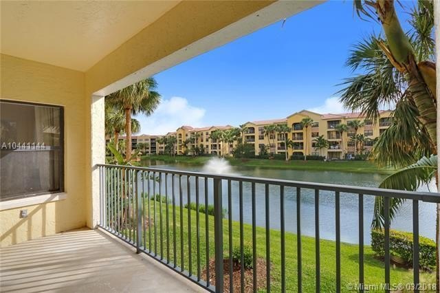 Impeccably maintained, rarely available...3 bedroom, end/corner - Beach Condo for sale in Juno Beach, Florida on Beachhouse.com