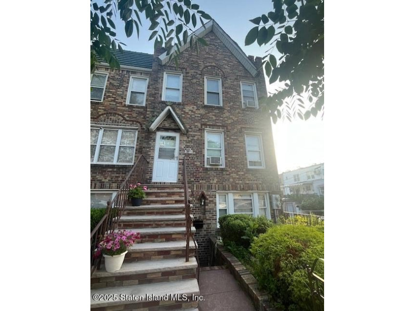 INVESTOR ALERT! SOLID BRICK TWO FAMILY- END UNIT with 2 GARAGES - Beach Home for sale in Brooklyn, New York on Beachhouse.com