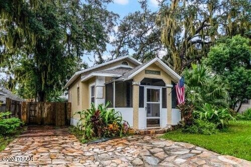 Charming historical home boats two spacious bedrooms, granite - Beach Home for sale in Holly Hill, Florida on Beachhouse.com