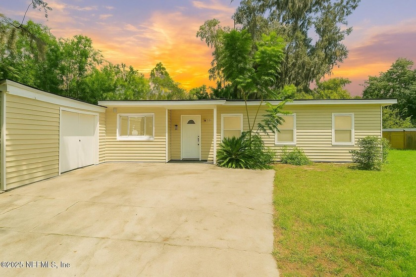 Welcome to this 4-bedroom, 2-bathroom single-family home that - Beach Home for sale in Jacksonville, Florida on Beachhouse.com