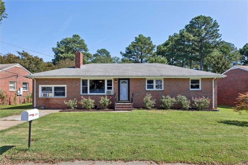 If waterfront living is what you've been dreaming of, this - Beach Home for sale in Chesapeake, Virginia on Beachhouse.com