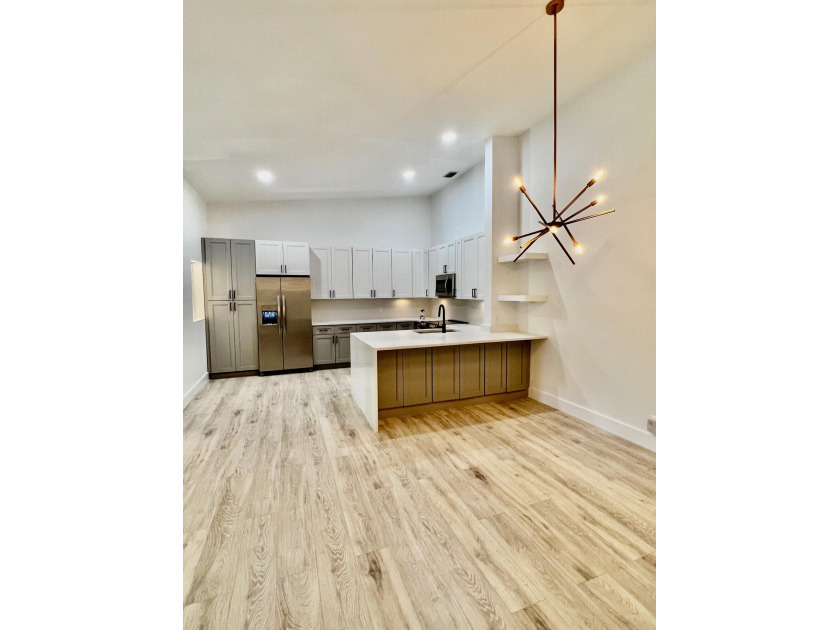 BEAUTIFULLY RENOVATED 3/2, 1816 SQ FT CONDO. ALL AGES WELCOME!! - Beach Condo for sale in Delray Beach, Florida on Beachhouse.com