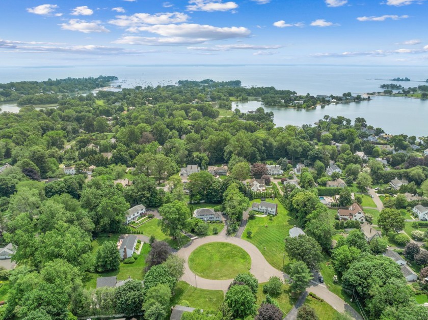Welcome to 10 Duffys Lane - A Classic Colonial Gem in a Prime - Beach Home for sale in Darien, Connecticut on Beachhouse.com