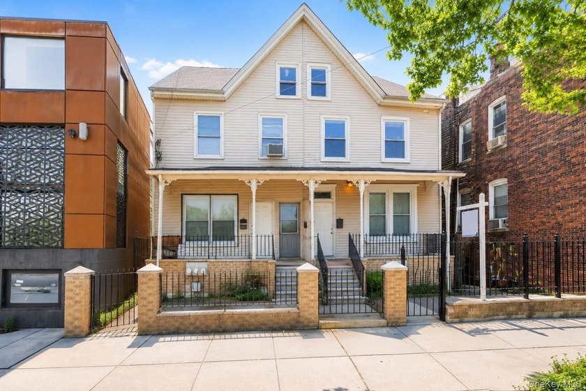Welcome to this 2 family home in Long Island City desired - Beach Lot for sale in Long Island City, New York on Beachhouse.com