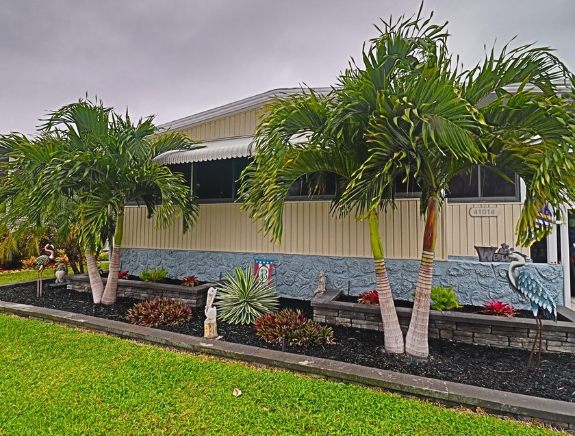 A MUST SEE!! Beautiful and very well maintained furnished 2 - Beach Home for sale in Boynton Beach, Florida on Beachhouse.com