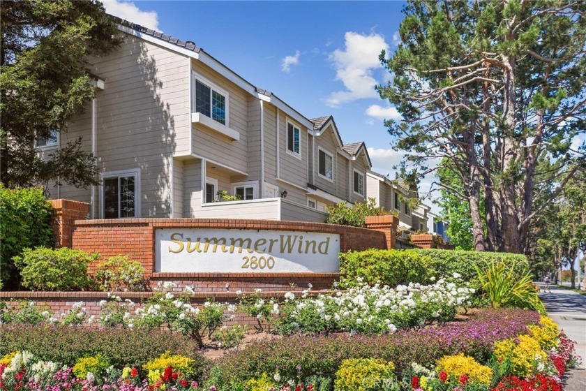 Experience elegant living in this pristine updated townhome - Beach Townhome/Townhouse for sale in Torrance, California on Beachhouse.com