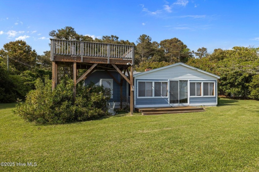 Beautiful waterfront property consisting of 3 lots with a total - Beach Home for sale in Gloucester, North Carolina on Beachhouse.com