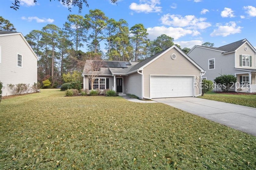 This well-maintained 3 bedroom, 2 bath home is nested in the the - Beach Home for sale in Bluffton, South Carolina on Beachhouse.com