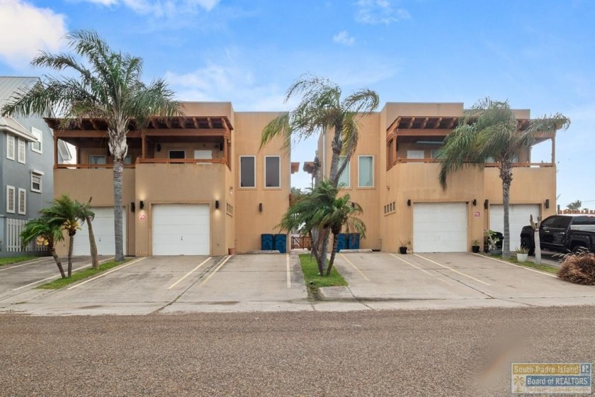 This beautifully maintained 2-bedroom, 2.5-bath condo on the bay - Beach Condo for sale in South Padre Island, Texas on Beachhouse.com