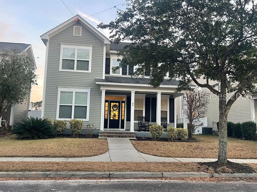 Welcome to this beautifully updated Bluffton Park residence - Beach Home for sale in Bluffton, South Carolina on Beachhouse.com