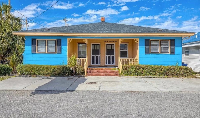 Beautiful cabin-style triplex just a short walk to the beach -- - Beach Townhome/Townhouse for sale in North Myrtle Beach, South Carolina on Beachhouse.com