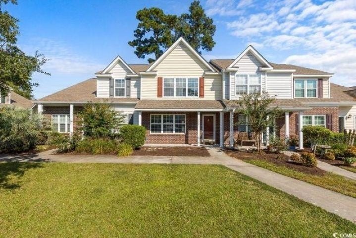A large and charming 2 bedroom 2.5 bath townhome within the - Beach Townhome/Townhouse for sale in Myrtle Beach, South Carolina on Beachhouse.com