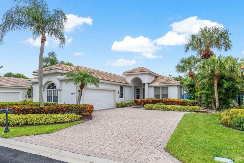 This immaculate 3 bedroom, 2.5 bath single story home in the - Beach Home for sale in Boca Raton, Florida on Beachhouse.com