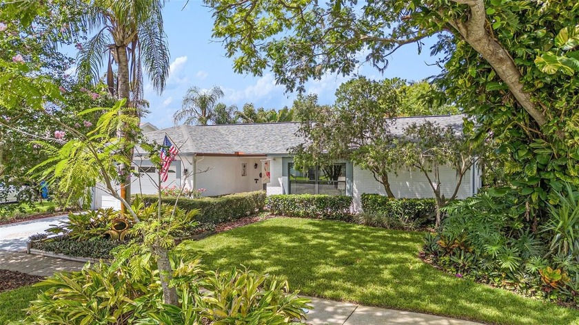 Welcome to your private tropical retreat in the heart of - Beach Home for sale in Tampa, Florida on Beachhouse.com