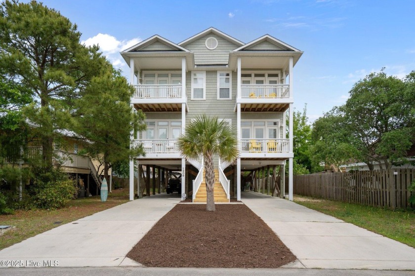 Just three short blocks from the beach, this spacious 4-bedroom - Beach Condo for sale in Carolina Beach, North Carolina on Beachhouse.com