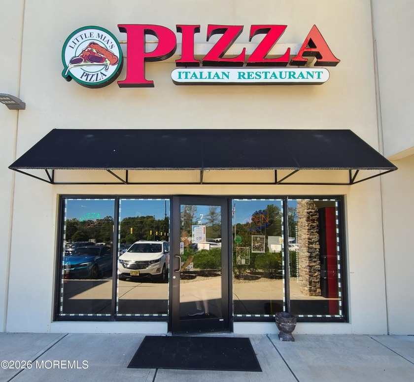 Open and Fully Operational Pizza Shop. All equipment, furniture - Beach Commercial for sale in Toms River, New Jersey on Beachhouse.com