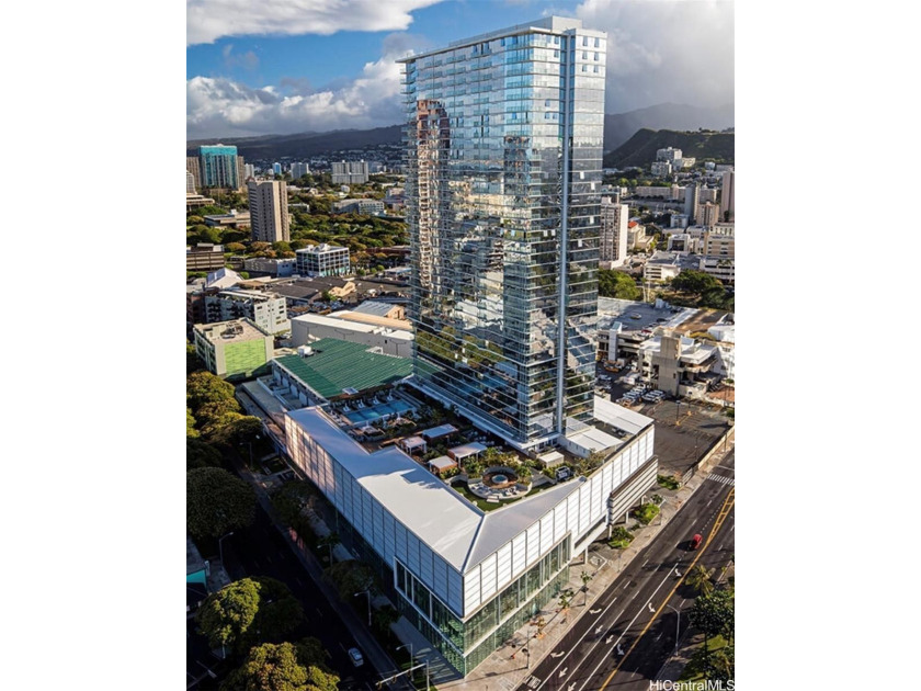 Investment opportunity with tenant already in place and huge - Beach Condo for sale in Honolulu, Hawaii on Beachhouse.com