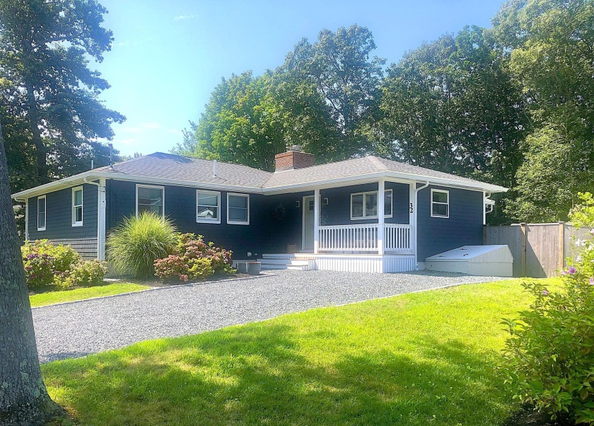 Set in desirable Bellavista community, this house is a perfect - Beach Home for sale in Pocasset, Massachusetts on Beachhouse.com