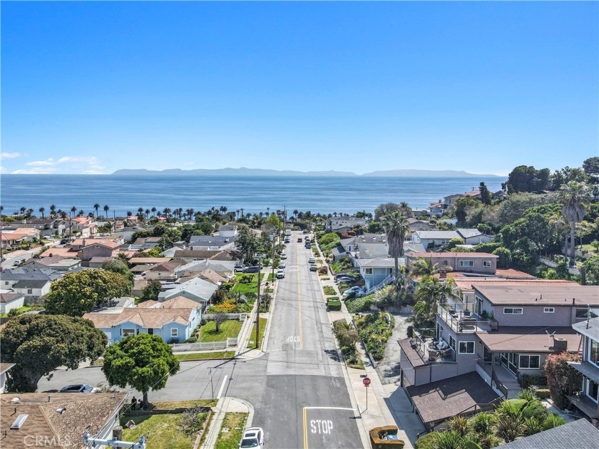 Luxury Coastal Living in the Prestigious Palisades of San Pedro

 - Beach Home for sale in San Pedro, California on Beachhouse.com