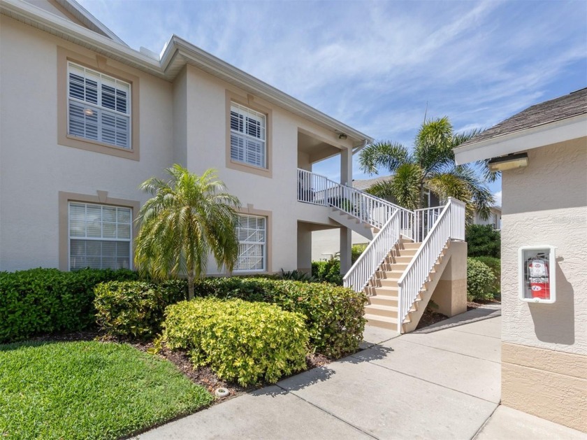 Don't miss this lovely 2nd floor end unit condo with lake and - Beach Condo for sale in Venice, Florida on Beachhouse.com