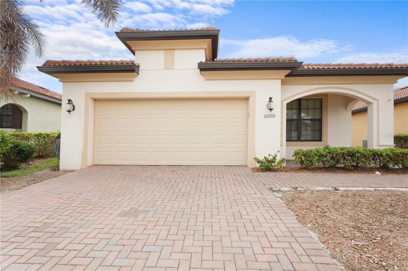 Welcome home to this exceptionally maintained single-family home - Beach Home for sale in Venice, Florida on Beachhouse.com