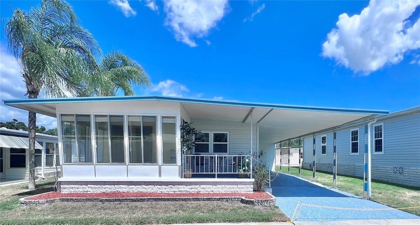 Welcome to this beautifully updated 2-bedroom, 2-bath home - Beach Home for sale in Largo, Florida on Beachhouse.com