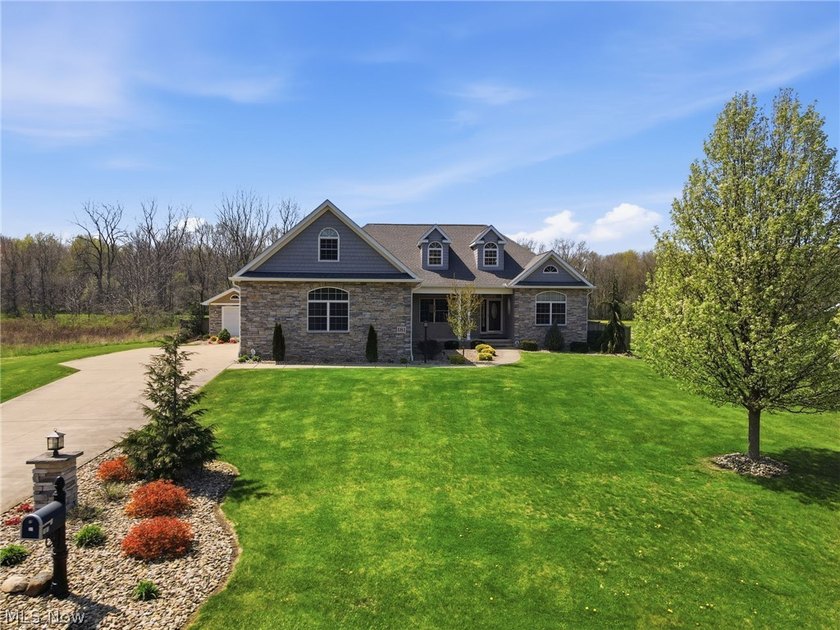 Beyond Beautiful! This impeccably cared for 3 or 4 bedroom, 3.5 - Beach Home for sale in Conneaut, Ohio on Beachhouse.com