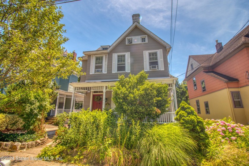 Welcome to beautiful 409 Saint Pauls Ave, a sun-filled, lovely - Beach Home for sale in Staten Island, New York on Beachhouse.com