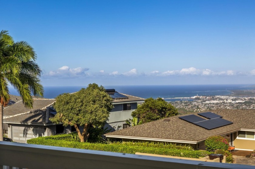 Welcome home to 610 S. Alu Rd in Wailuku Heights! This home - Beach Home for sale in Wailuku, Hawaii on Beachhouse.com