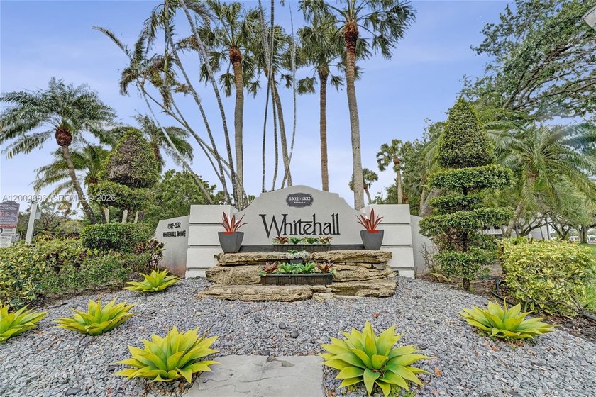 This 2 bedroom 2 bathroom 3rd floor condo on the water is - Beach Condo for sale in Davie, Florida on Beachhouse.com