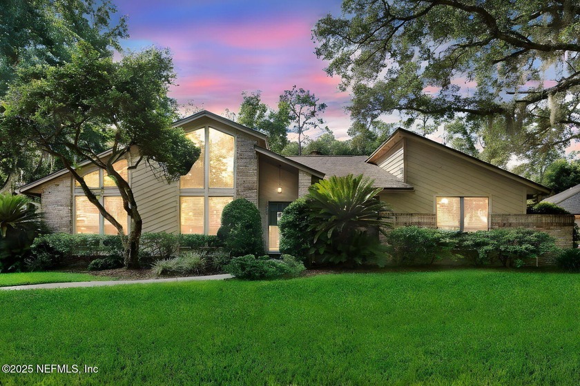 Live the Riverfront Lifestyle in One of St. Johns' Most - Beach Home for sale in Saint Johns, Florida on Beachhouse.com