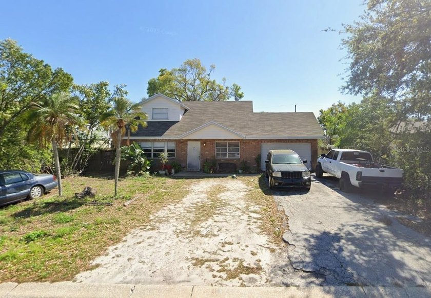 Hard to find income-producing pool home in one of Seminole's - Beach Home for sale in Seminole, Florida on Beachhouse.com