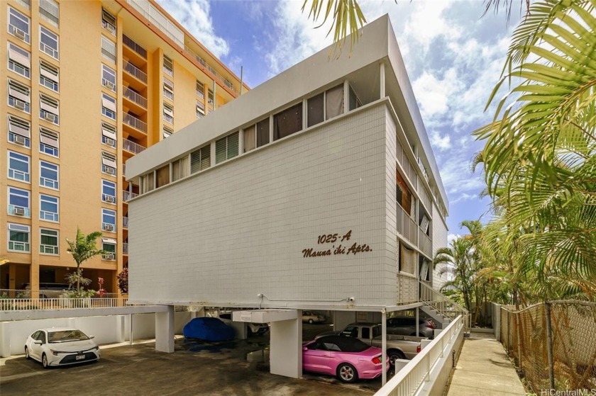 Rarely available studio in Maunaihi Apts. Great opportunity for - Beach Condo for sale in Honolulu, Hawaii on Beachhouse.com