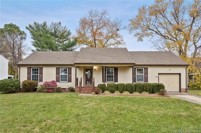 Looking for space + comfort in Portsmouth's Churchland area? - Beach Home for sale in Portsmouth, Virginia on Beachhouse.com