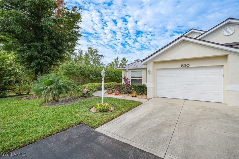 Welcome to this exquisite 2-bedroom, 2-bath end unit villa, a - Beach Home for sale in Punta Gorda, Florida on Beachhouse.com